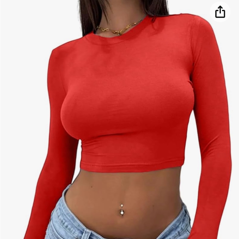 RED LONG SLEEVE WOMEN’S CROP TOP IN SIZE SMALL